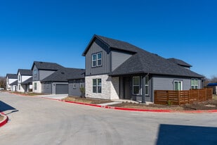 Canvas at Grand Prairie Townhomes in Grand Prairie, TX - Building Photo