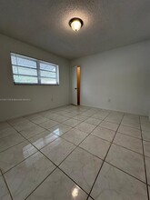 2005 Jefferson St, Unit 205 in Hollywood, FL - Building Photo - Building Photo