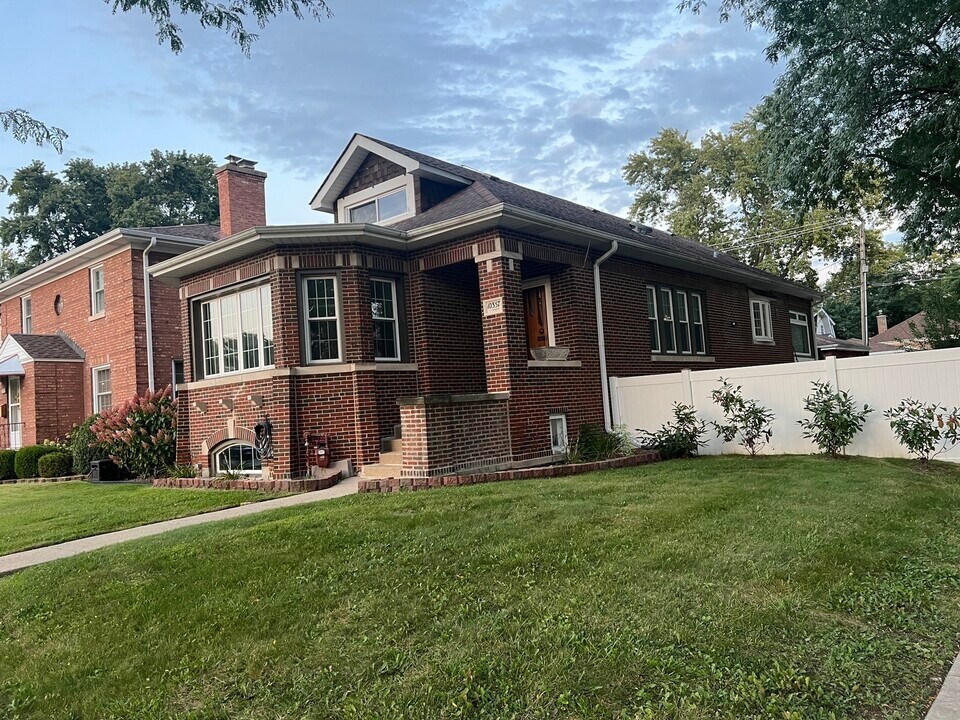 10357 S Campbell Ave in Chicago, IL - Building Photo