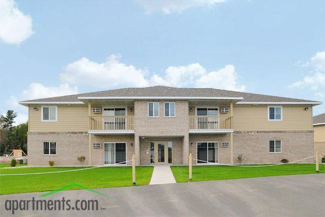 Timber Springs Apartments in Sheboygan Falls, WI - Foto de edificio