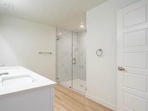 924 Bosque River Dr in Granbury, TX - Building Photo - Building Photo