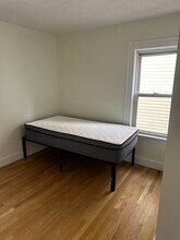 18 Bradbury St in Boston, MA - Foto de edificio - Building Photo