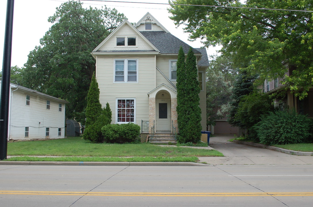 1013 Jackson St in Oshkosh, WI - Building Photo