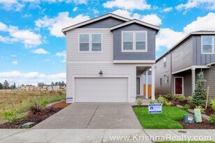 411 Pietro St NE in Salem, OR - Building Photo