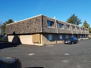 940 N San Joaquin St in Stockton, CA - Foto de edificio - Other