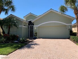 3531 Grand Cypress Dr in Naples, FL - Building Photo