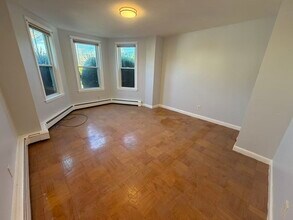 102 Central St in Waltham, MA - Building Photo - Building Photo