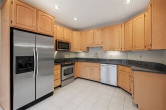 2171 Wolftrap Ct in Vienna, VA - Building Photo - Building Photo