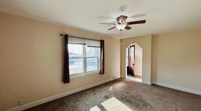 710 W Mission Ave in Bellevue, NE - Building Photo - Building Photo