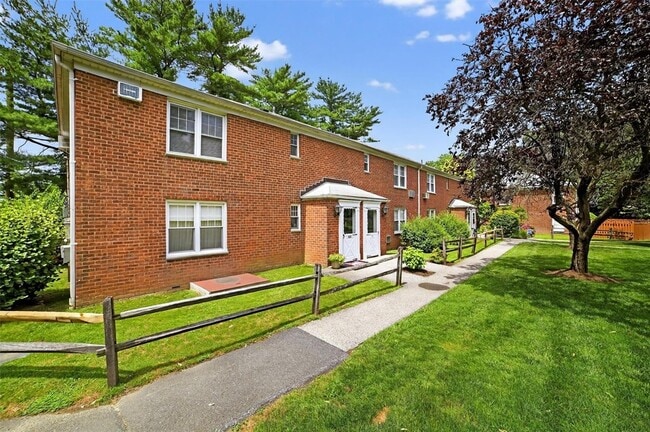 100 Cedar St in Dobbs Ferry, NY - Building Photo - Building Photo