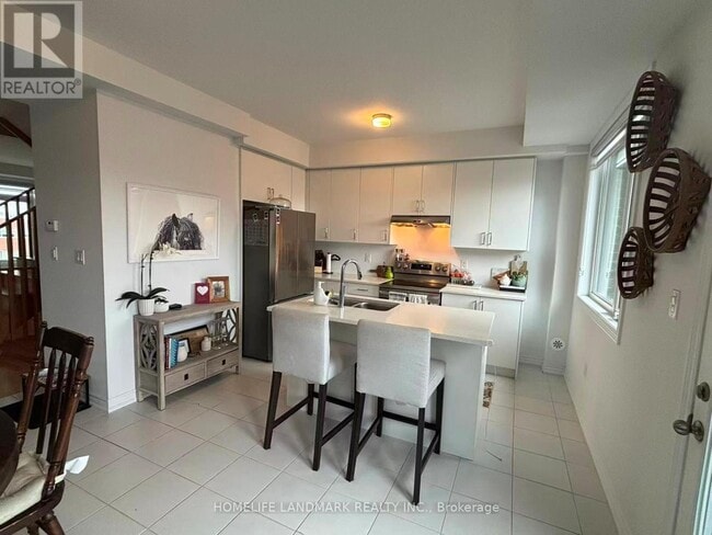 63 Sorbara Wy in Whitby, ON - Building Photo - Building Photo