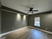 1075 Peachtree Walk NE in Atlanta, GA - Building Photo - Building Photo