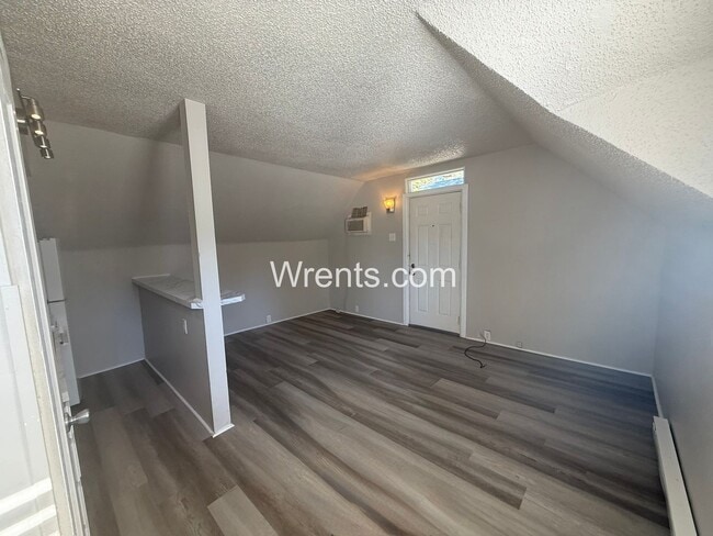 property at 1624 W 6th Ave