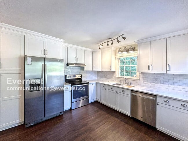 1807 Dresden Dr NE in Atlanta, GA - Building Photo - Building Photo