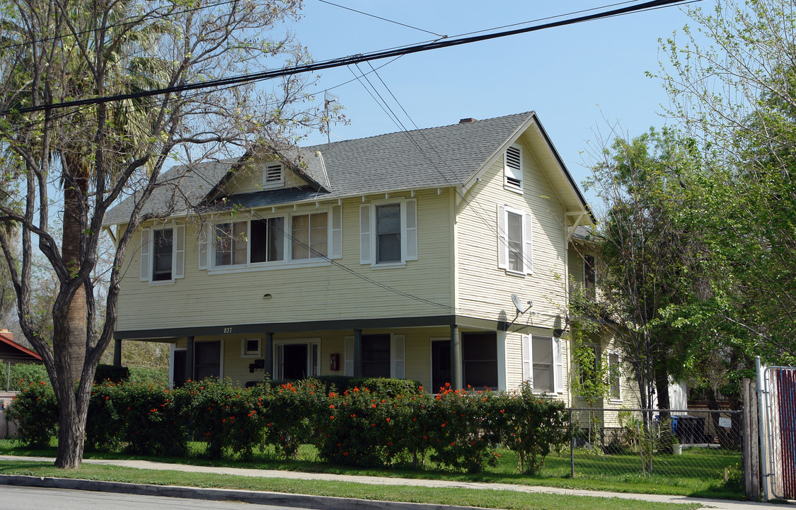 837 N G St in San Bernardino, CA - Building Photo