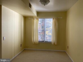 20252 Shipley Terrace-Unit -6-C-202 in Germantown, MD - Building Photo - Building Photo