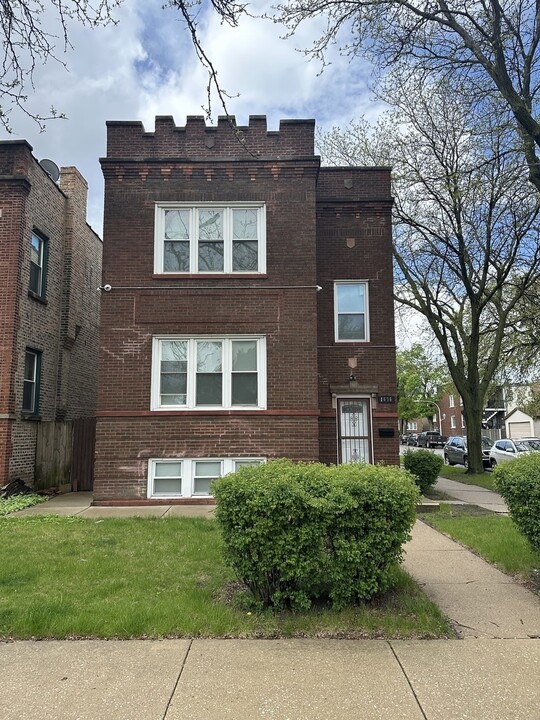 1656 N Monitor Ave in Chicago, IL - Building Photo