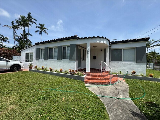 property at 3001 SW 19th St
