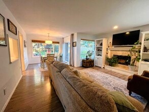 23222 SW Cinnamon Hill Pl in Sherwood, OR - Building Photo - Building Photo