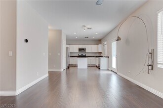 8575 Nature Scene Dr in Las Vegas, NV - Building Photo - Building Photo