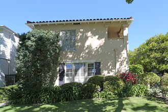 9929 Robbins Dr in Beverly Hills, CA - Building Photo - Building Photo