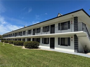 1101 Rosemary Ct in Naples, FL - Foto de edificio - Building Photo