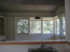 98 Briar Rd in Kentfield, CA - Foto de edificio - Building Photo