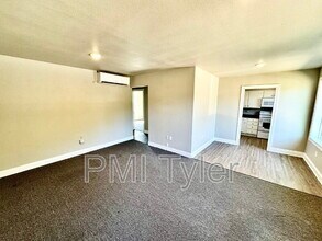 1816 W Oakwood St in Tyler, TX - Building Photo - Building Photo