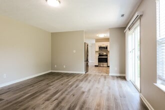 6827 Devinney Ln in Indianapolis, IN - Building Photo - Building Photo
