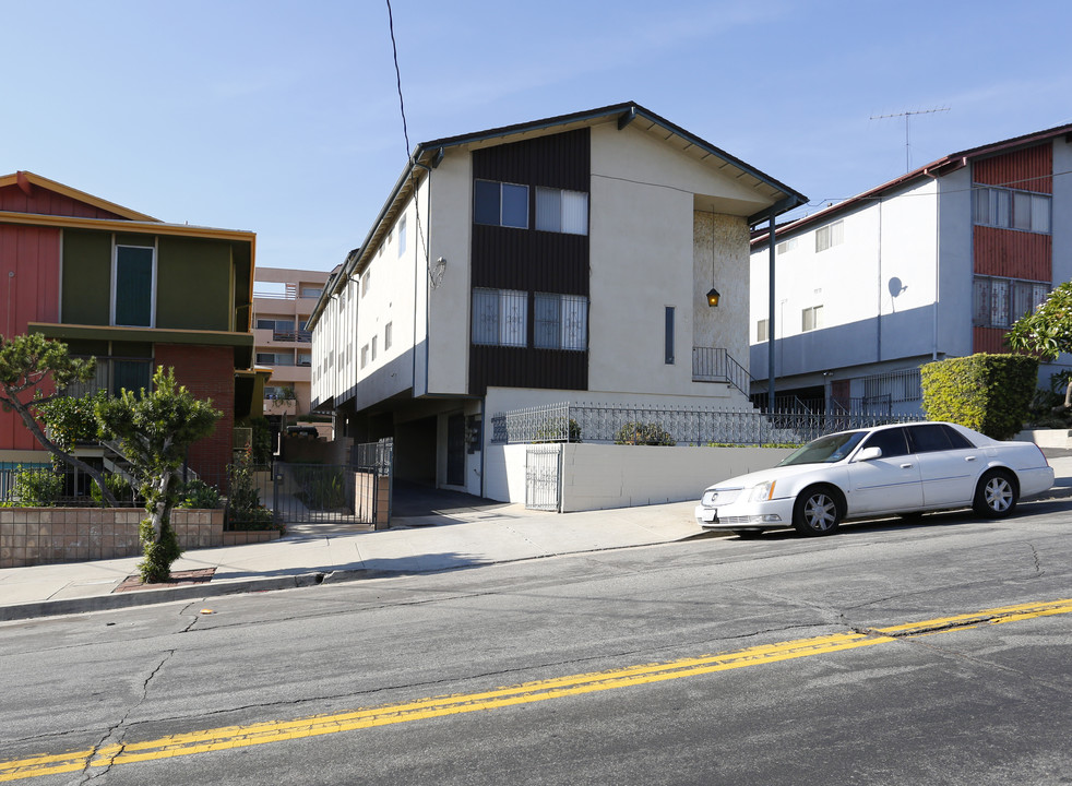 870 Figueroa Ter in Los Angeles, CA - Building Photo