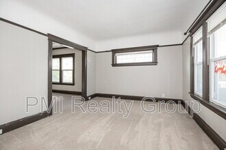 476 E 108th St in Cleveland, OH - Building Photo - Building Photo