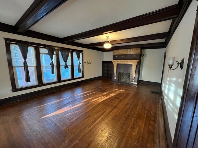 property at 896-900 Grove St