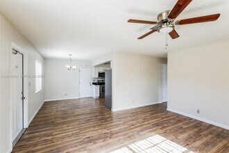 7306 SW 3rd Ct in North Lauderdale, FL - Building Photo - Building Photo