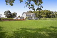 1035 Sagg Main St in Sagaponack, NY - Building Photo - Building Photo