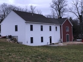 1 Davis Ln, Unit Apartment B in New Boston, NH - Building Photo