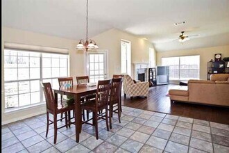 9702 Valley Lake Ct in Irving, TX - Building Photo - Building Photo