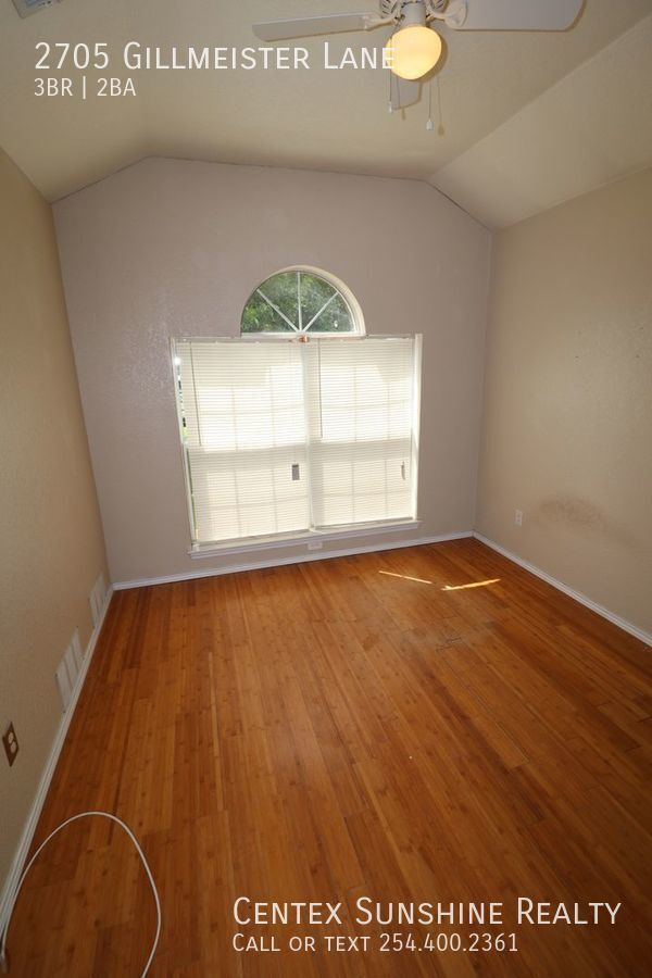 2705 Gillmeister Ln photo'