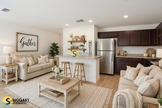 7619 Mailes Ct, Unit 201 in Jacksonville, FL - Foto de edificio - Building Photo