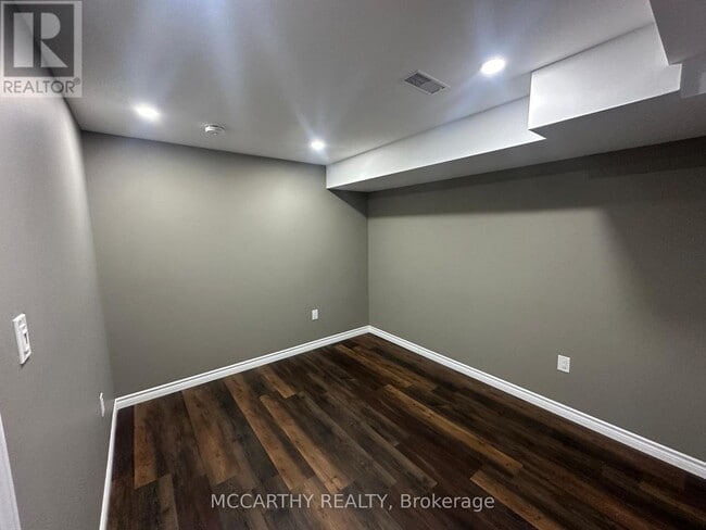 151 Clark St. in Shelburne, ON - Building Photo - Building Photo