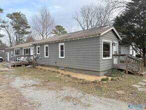 1507 McCullough Ave NE in Huntsville, AL - Building Photo - Building Photo