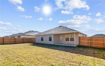 1605 Mesa Verde Dr in Killeen, TX - Foto de edificio - Building Photo