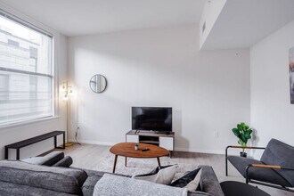 1 W 4th St in Cincinnati, OH - Building Photo - Building Photo