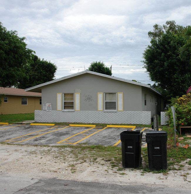 922 NW 4th Ave in Fort Lauderdale, FL - Building Photo - Building Photo