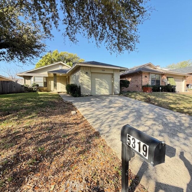 property at 5319 Waterford Dr