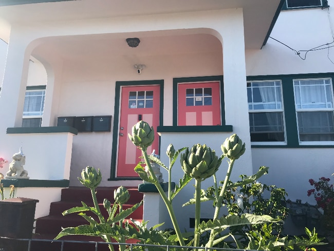 5410 Princeton St in Oakland, CA - Foto de edificio - Building Photo