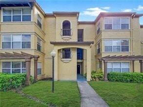 5164 Conroy Rd in Orlando, FL - Building Photo - Building Photo