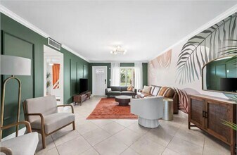 3351 NW 67th St in Fort Lauderdale, FL - Building Photo - Building Photo