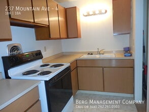 237 Mountain Ave in Waukesha, WI - Building Photo - Building Photo