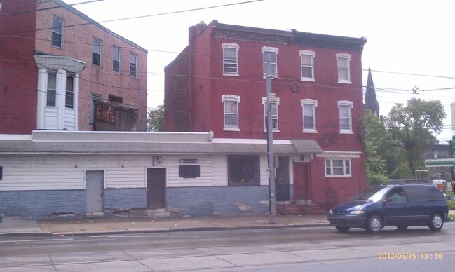 4700-4706 W Girard Ave in Philadelphia, PA - Building Photo - Building Photo