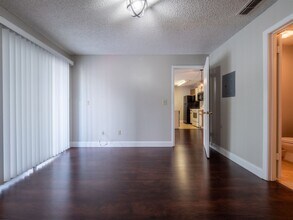 711 Sugar Bay Way-Unit -16-209 in Lake Mary, FL - Building Photo - Building Photo